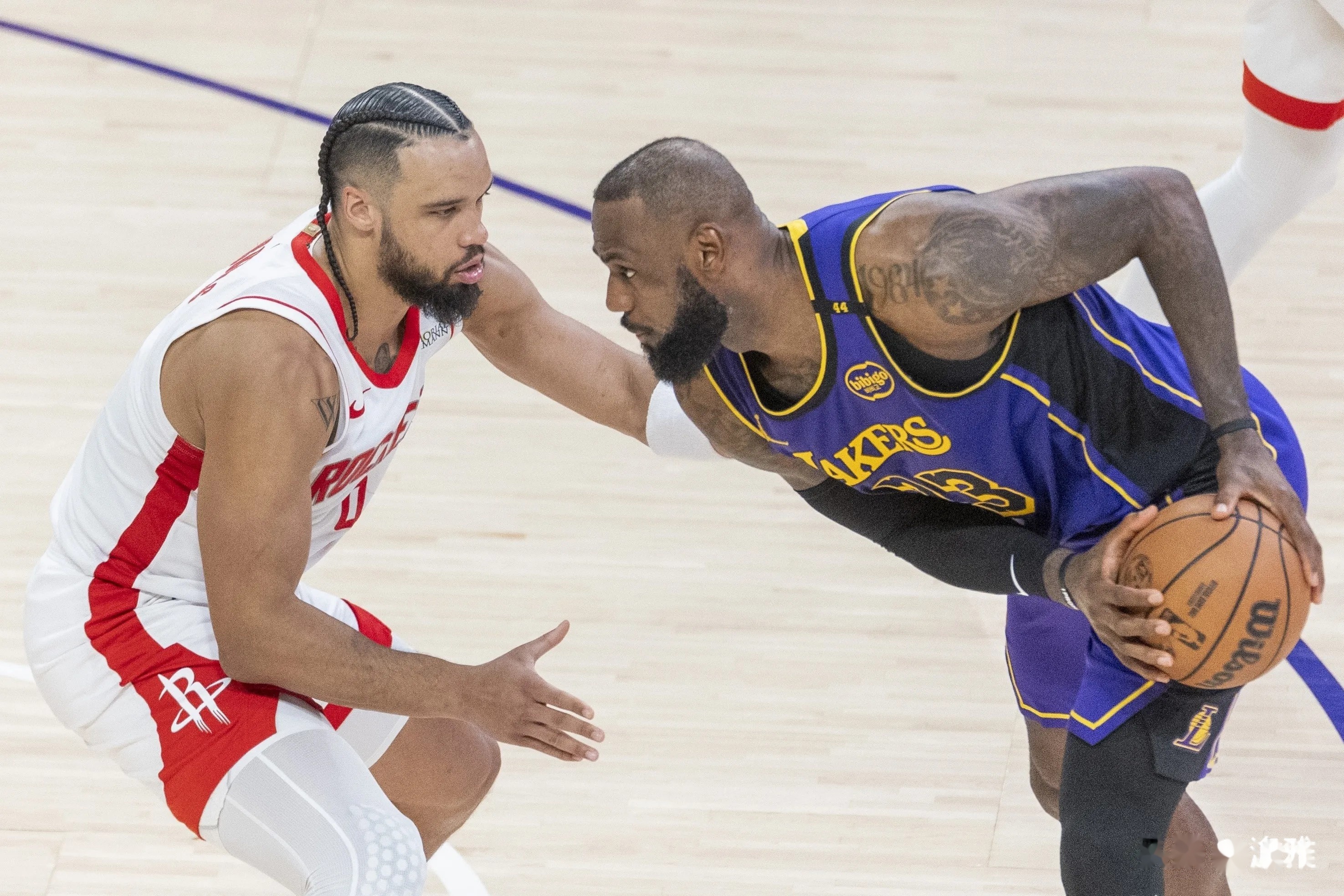 雄鹿大胜湖人继续保持领先