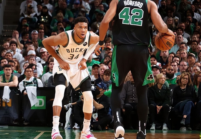 辽宁队轻取爵士，字母哥带队取胜